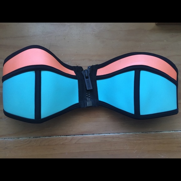 Authentic triangl swimsuit - Picture 3 of 5